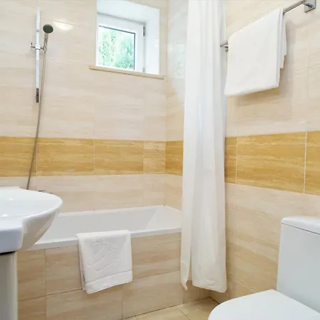 - Wilanów Apart-hotel
