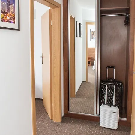 - Wilanow Aparthotel Warsaw