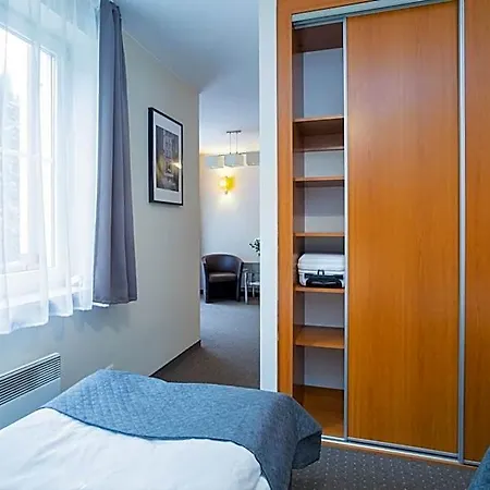 - Wilanów Warszawa