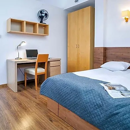 - Wilanów 3* Warszawa