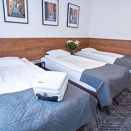 - Wilanów 3* Warszawa