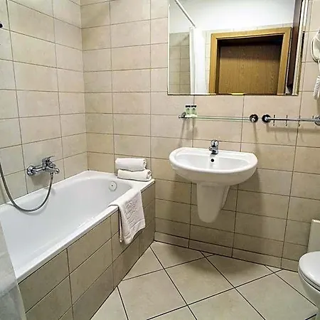 - Wilanów 3*