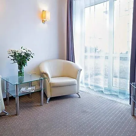 - Wilanów Hotel apartamentowy 3*
