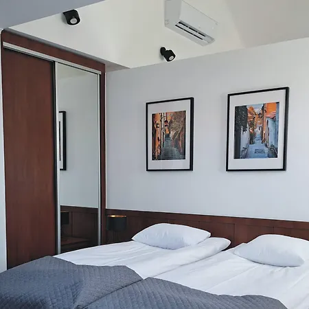 - Wilanow Apartmanhotel Varsó