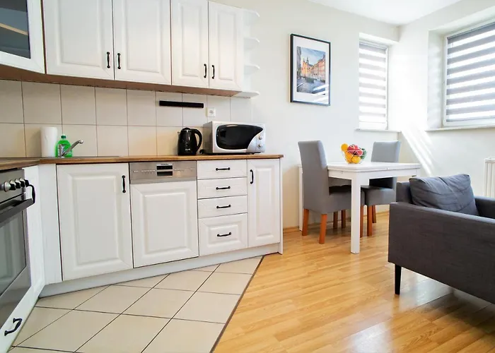 - Wilanow ワルシャワ