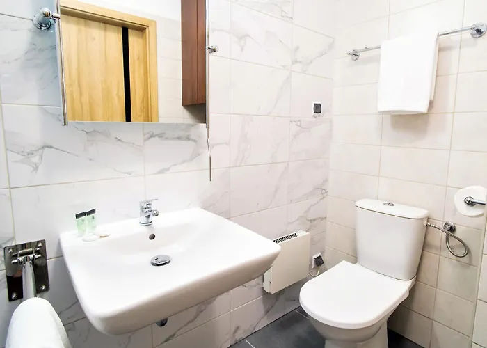 - Wilanow Апарт-отель