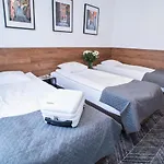 - Wilanow Aparthotel Warschau
