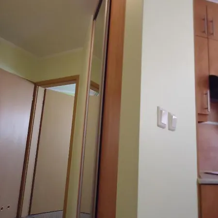 - Wilanow 3* Warszawa